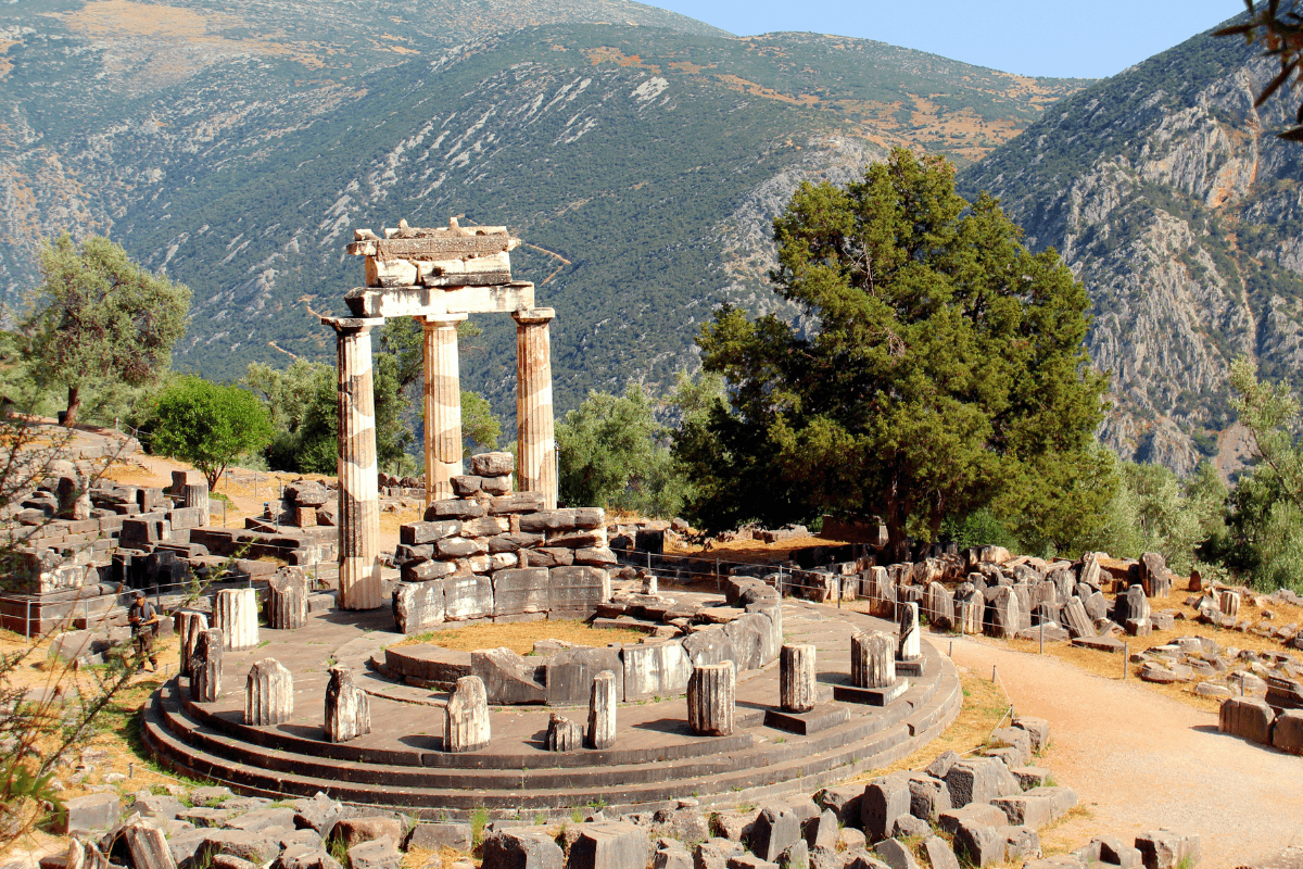 Private Delphi Full-Day Tour
